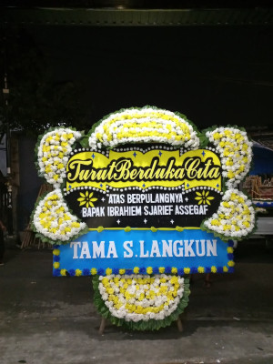 Papan Bunga Duka di Lolayan