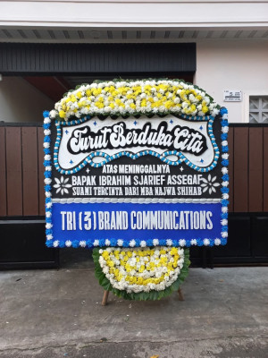Papan Bunga Duka di Lolayan
